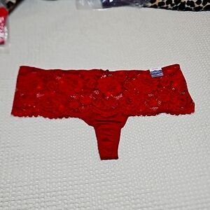 NWT Cacique Red lace size 14/16 wide-side thong
